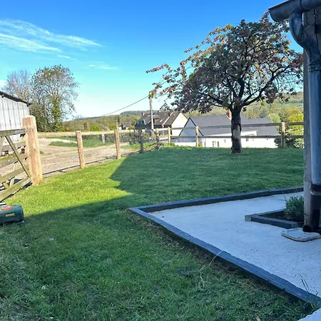 La Petite Maison Dans La Ferme *